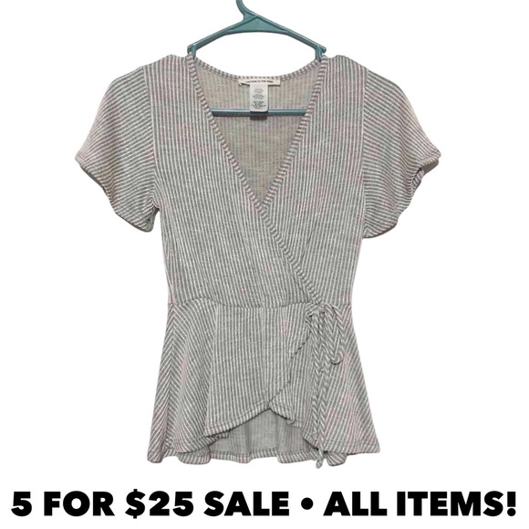 NWOT Caution to the Wind Top - Picture 1 of 8